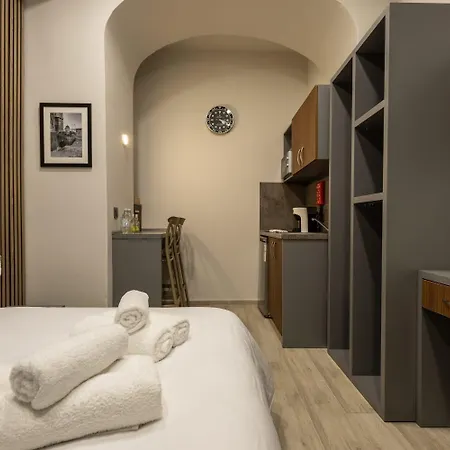 Piccolin By Gb Apts Valletta