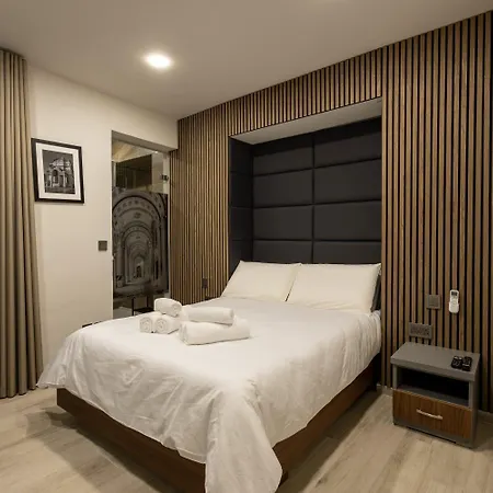 Piccolin By Gb Apts *